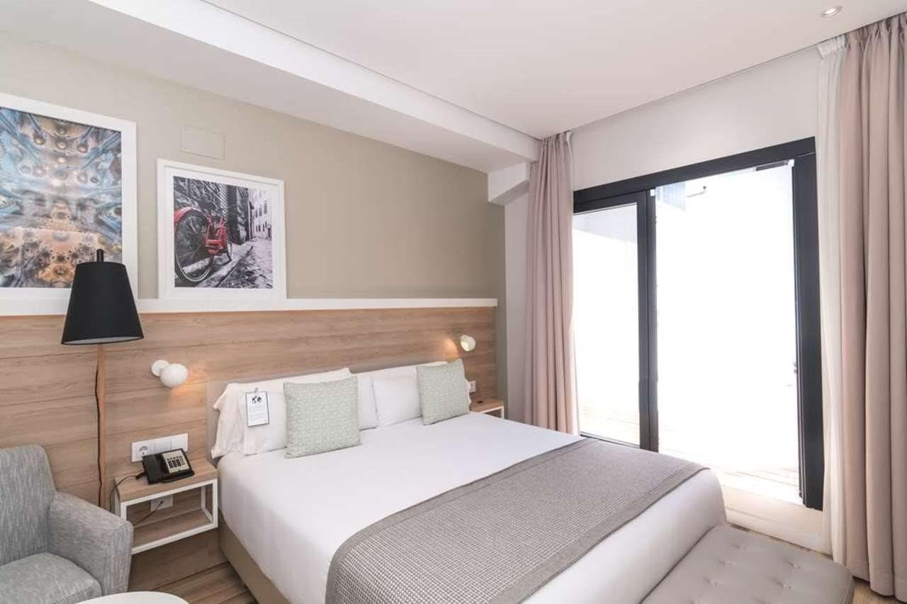 ซีที เดอะ โกลเดน โฮเทล บาร์เซโลนา Hotel ภายนอก รูปภาพ
