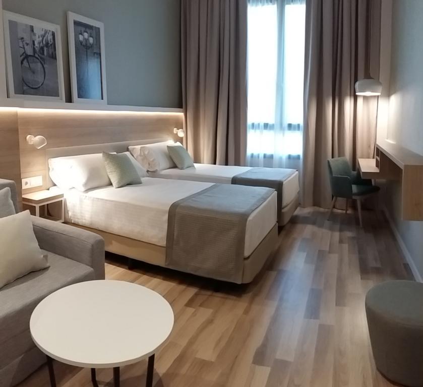 ซีที เดอะ โกลเดน โฮเทล บาร์เซโลนา Hotel ภายนอก รูปภาพ